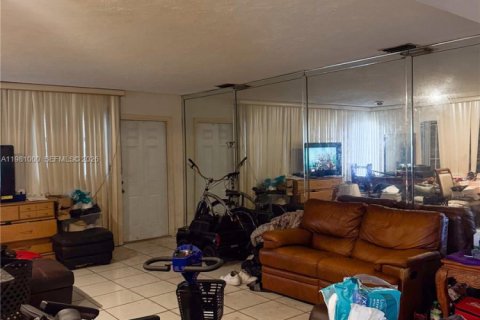 Casa en venta en West Park, Florida, 3 dormitorios, 138.42 m2 № 2044227 - foto 13