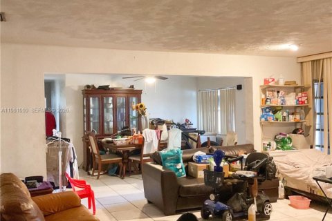 Casa en venta en West Park, Florida, 3 dormitorios, 138.42 m2 № 2044227 - foto 3