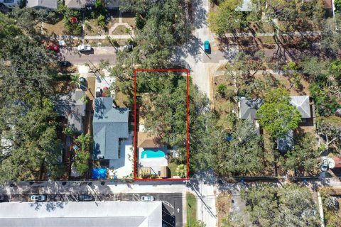 House in Saint Petersburg, Florida 3 bedrooms, 144.56 sq.m. № 1440885 - photo 24