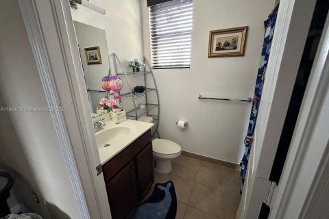 House in Homestead, Florida 4 bedrooms, 239.87 sq.m. № 1841177 - photo 22