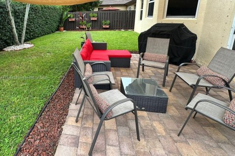 House in Homestead, Florida 4 bedrooms, 239.87 sq.m. № 1841177 - photo 4