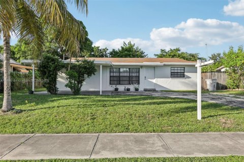 Casa en venta en Pompano Beach, Florida, 3 dormitorios, 112.88 m2 № 1954028 - foto 5