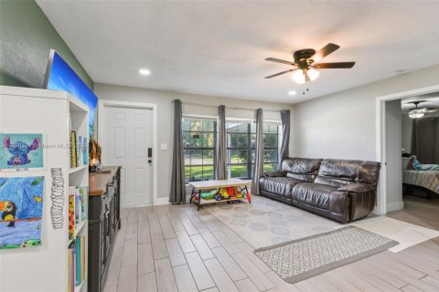 Casa en venta en Pompano Beach, Florida, 3 dormitorios, 112.88 m2 № 1954028 - foto 11