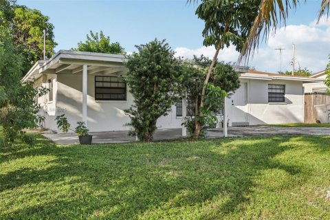 Casa en venta en Pompano Beach, Florida, 3 dormitorios, 112.88 m2 № 1954028 - foto 3