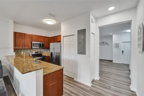 Купить виллу или дом в Мирамар, Флорида 3 спальни, 153.85м2, № 1976908 - фото 2