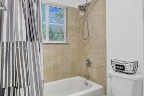 Купить виллу или дом в Мирамар, Флорида 3 спальни, 153.85м2, № 1976908 - фото 27