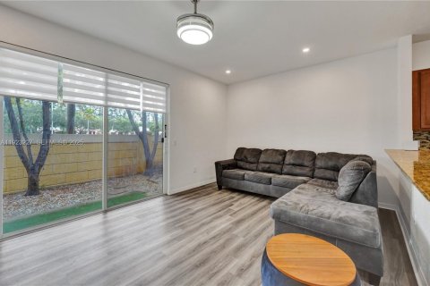 Купить виллу или дом в Мирамар, Флорида 3 спальни, 153.85м2, № 1976908 - фото 13