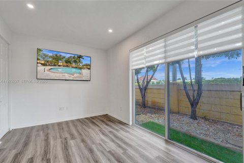 Купить виллу или дом в Мирамар, Флорида 3 спальни, 153.85м2, № 1976908 - фото 14