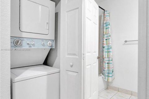 Купить виллу или дом в Мирамар, Флорида 3 спальни, 153.85м2, № 1976908 - фото 18