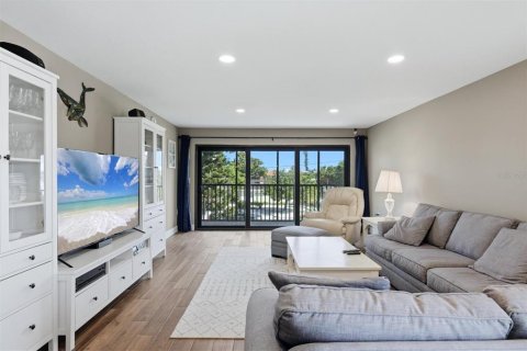 Condo in Sarasota, Florida, 2 bedrooms № 2200451 - photo 20