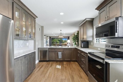 Condo in Sarasota, Florida, 2 bedrooms № 2200451 - photo 26