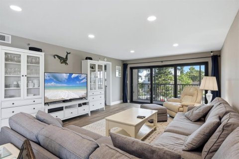 Condo in Sarasota, Florida, 2 bedrooms № 2200451 - photo 11