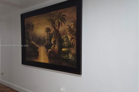 House in Miami, Florida 4 bedrooms, 285.3 sq.m. № 2089109 - photo 11