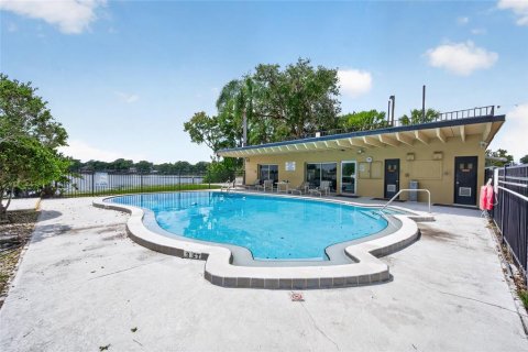 Condo in Winter Park, Florida, 1 bedroom  № 2396175 - photo 18