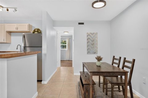 Condo in Winter Park, Florida, 1 bedroom  № 2396175 - photo 11