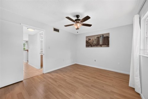 Condo in Winter Park, Florida, 1 bedroom  № 2396175 - photo 15