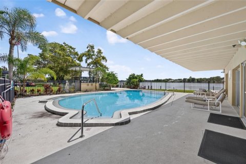 Condo in Winter Park, Florida, 1 bedroom  № 2396175 - photo 19