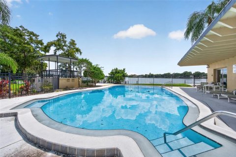 Condo in Winter Park, Florida, 1 bedroom  № 2396175 - photo 3
