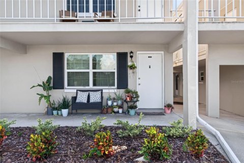 Condo in Winter Park, Florida, 1 bedroom  № 2396175 - photo 4
