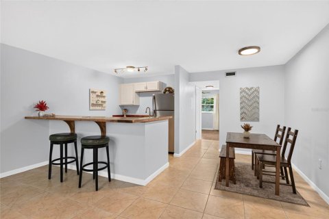 Condo in Winter Park, Florida, 1 bedroom  № 2396175 - photo 7