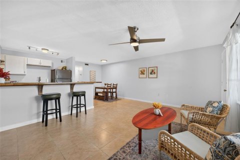 Condo in Winter Park, Florida, 1 bedroom  № 2396175 - photo 6