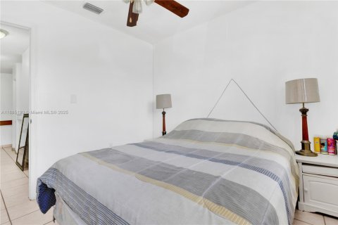 Condo in Miami, Florida, 3 bedrooms  № 1942177 - photo 7