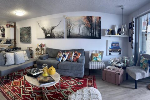 Снять в аренду кондоминиум в Майами-Бич, Флорида 2 спальни, 76.18м2, № 1952255 - фото 5