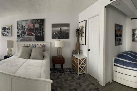 Снять в аренду кондоминиум в Майами-Бич, Флорида 2 спальни, 76.18м2, № 1952255 - фото 8