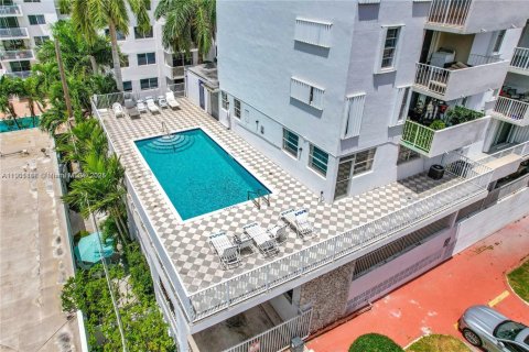 Снять в аренду кондоминиум в Майами-Бич, Флорида 2 спальни, 76.18м2, № 1952255 - фото 12