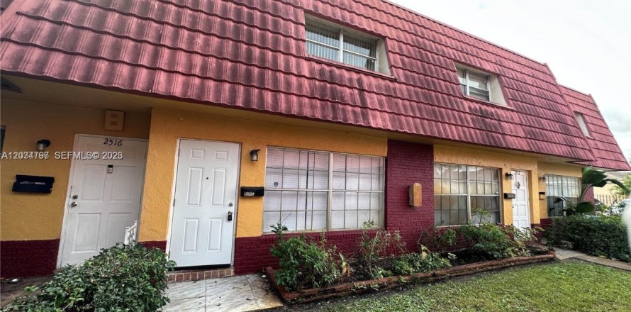 Touwnhouse à Lauderhill, Floride 2 chambres, 87.33 m2 № 2082990