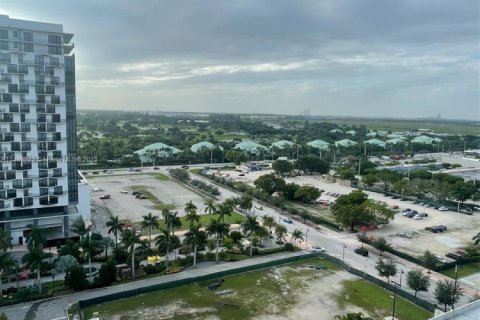 Condominio en alquiler en Doral, Florida, 1 dormitorio, 60.39 m2 № 1962534 - foto 29