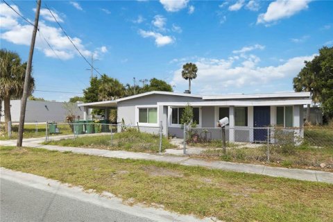Casa en venta en Cocoa, Florida, 4 dormitorios, 142.7 m2 № 2112295 - foto 2