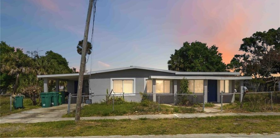 Casa en Cocoa, Florida 4 dormitorios, 142.7 m2 № 2112295