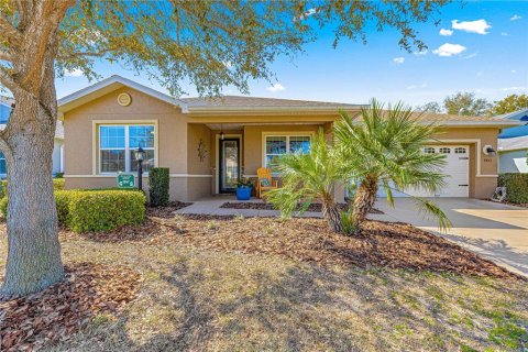 House in Ocala, Florida 2 bedrooms, 183.2 sq.m. № 1527773 - photo 1