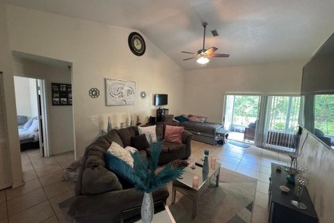 Casa en venta en Lutz, Florida, 3 dormitorios, 146.79 m2 № 1840121 - foto 2