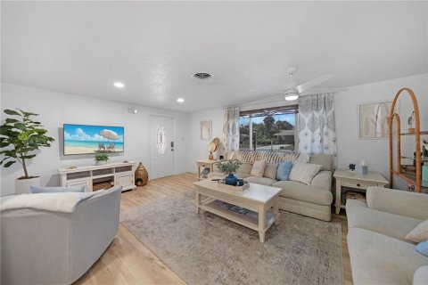 Villa ou maison à vendre à Englewood, Floride: 3 chambres, 136.94 m2 № 1800612 - photo 5