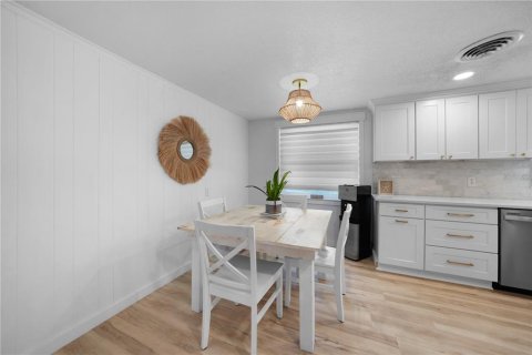 Villa ou maison à vendre à Englewood, Floride: 3 chambres, 136.94 m2 № 1800612 - photo 6