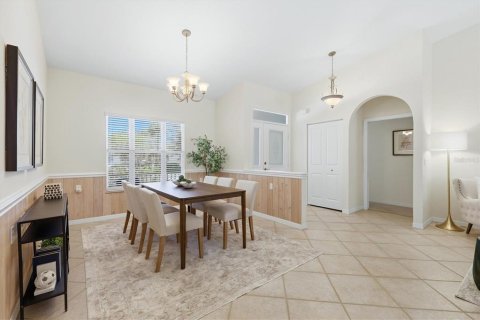 House in Sarasota, Florida 4 bedrooms, 186.08 sq.m. № 2129175 - photo 8