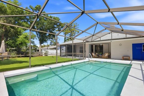 House in Sarasota, Florida 4 bedrooms, 186.08 sq.m. № 2129175 - photo 28