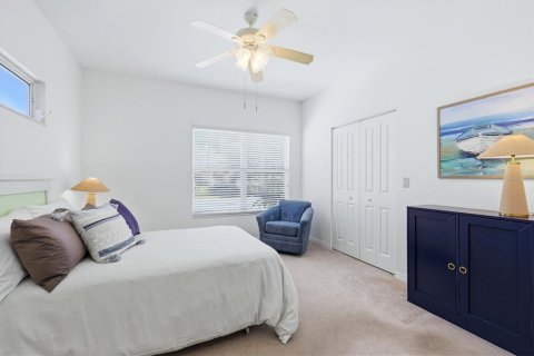 House in Sarasota, Florida 4 bedrooms, 186.08 sq.m. № 2129175 - photo 21