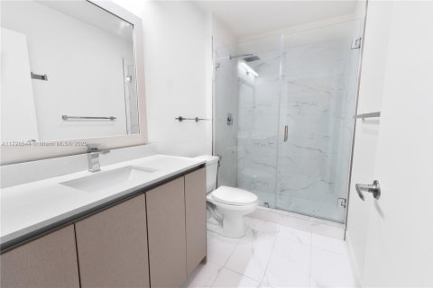 Adosado en venta en Miami, Florida, 3 dormitorios, 127.83 m2 № 1481606 - foto 18