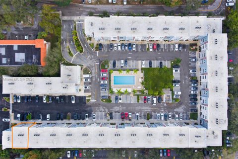 Adosado en venta en Miami, Florida, 3 dormitorios, 127.83 m2 № 1481606 - foto 4