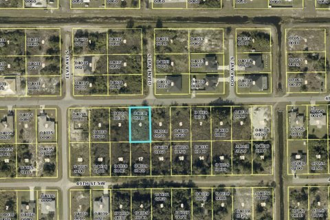 Commercial property in Lehigh Acres, Florida № 2158356 - photo 2