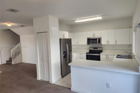 Touwnhouse à louer à Florida City, Floride: 4 chambres, 160.72 m2 № 1954070 - photo 14