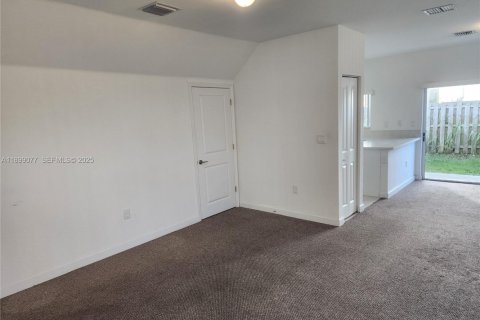 Touwnhouse à louer à Florida City, Floride: 4 chambres, 160.72 m2 № 1954070 - photo 10