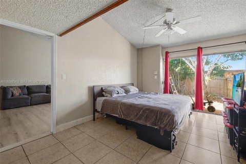 Villa ou maison à vendre à Pembroke Pines, Floride: 3 chambres, 108.88 m2 № 1996133 - photo 30
