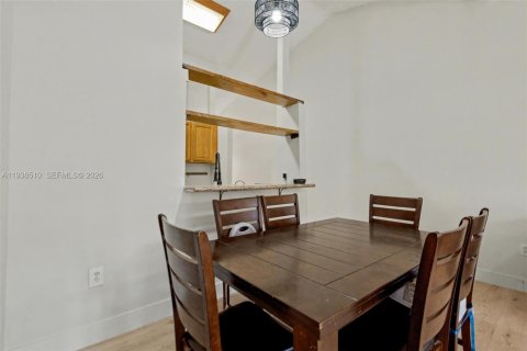 Villa ou maison à vendre à Pembroke Pines, Floride: 3 chambres, 108.88 m2 № 1996133 - photo 22