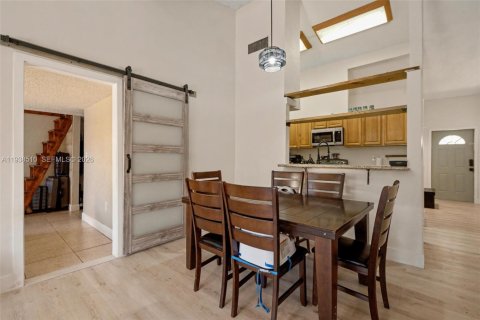 Villa ou maison à vendre à Pembroke Pines, Floride: 3 chambres, 108.88 m2 № 1996133 - photo 24