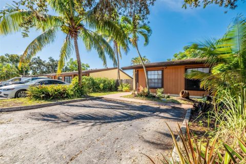 Villa ou maison à vendre à Pembroke Pines, Floride: 3 chambres, 108.88 m2 № 1996133 - photo 2