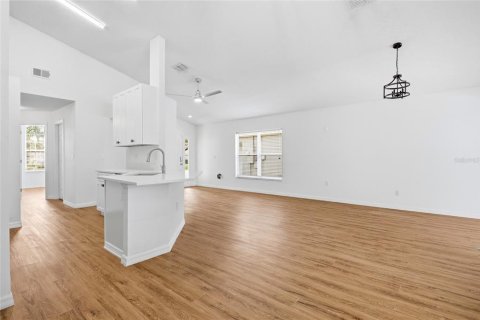 Villa ou maison à vendre à Davenport, Floride: 4 chambres, 145.11 m2 № 2409799 - photo 9